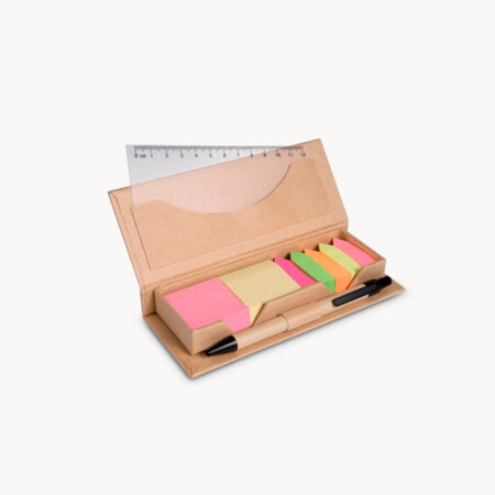 Set de oficina en caja de cartón con regla