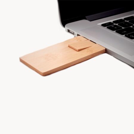 Tarjeta USB de 16GB de bambú