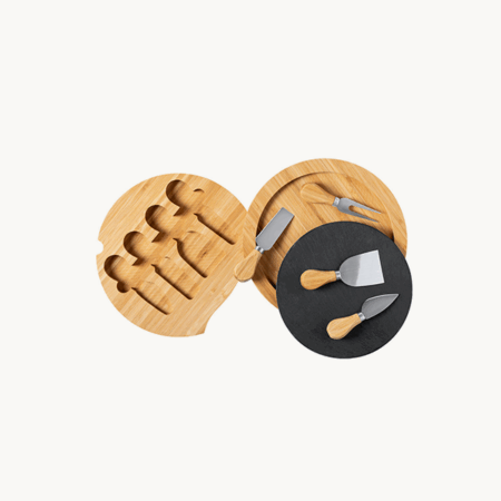 set-piezas-tabla-madera-pizarra-quesos-aperitivos