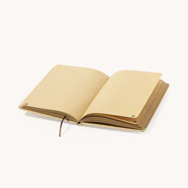 cuaderno-papel-carton-reciclado-cierre-2